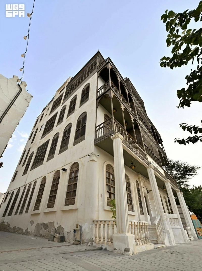 F10431228