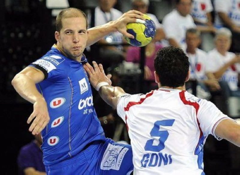 الإسباني كرستيان لاعب النور الجديد (مكة)