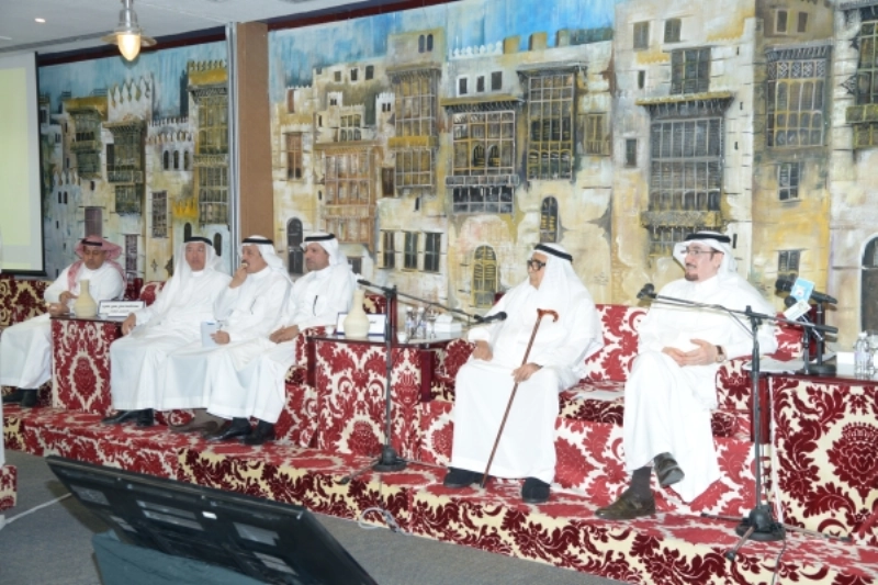 وزير العمل يتحدث خلال اللقاء في جدة (مكة)