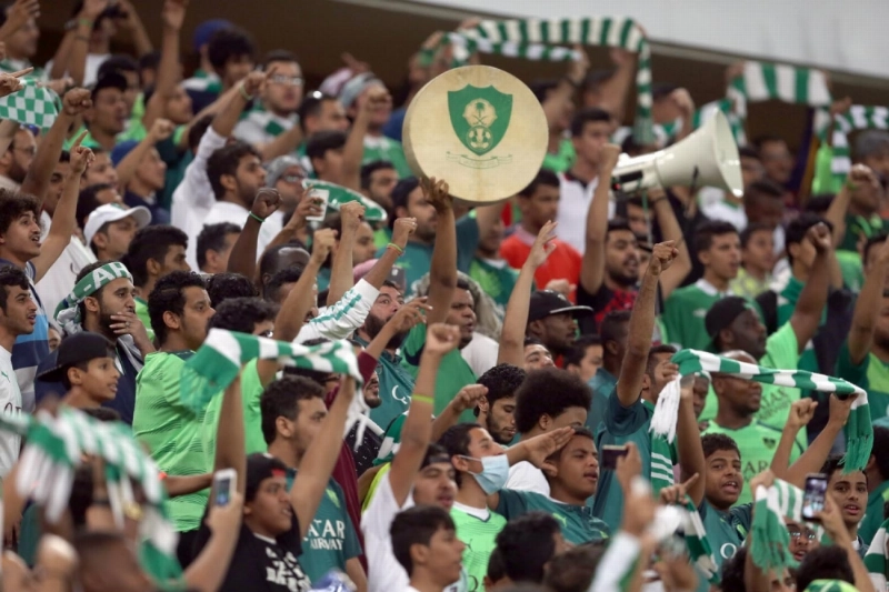 جماهير الأهلي رددت النشيد في مواجهة أمس (مكة)