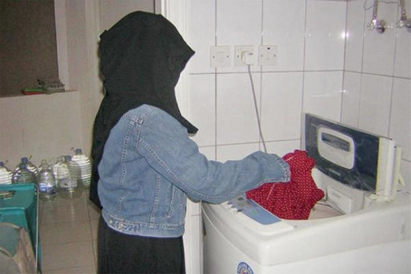 عاملة منزلية في أحد المنازل (مكة)