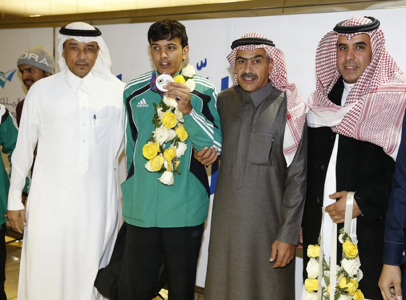 عطالله العنزي لحظة وصوله الرياض (مكة)