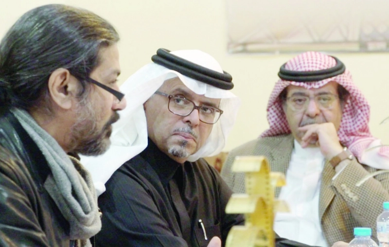 جانب من اجتماع اللجنة الاستشارية (مكة)
