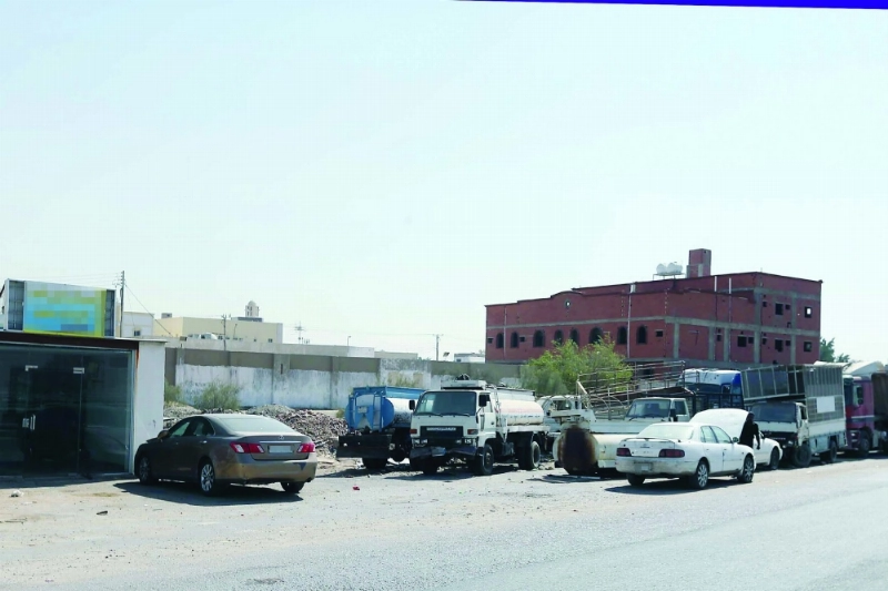 المنازل والتشاليح جنبا إلى جنب في حي بريمان بجدة (ثامر الفرج)