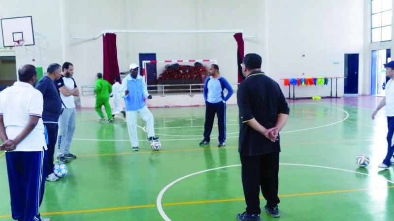 الهوساوي يشرح البرنامج التدريبي (مكة)