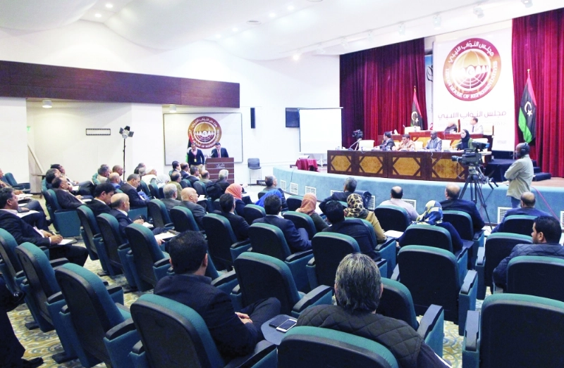 السراج يعرض برنامج حكومته للبرلمان في طبرق (أ ف ب)