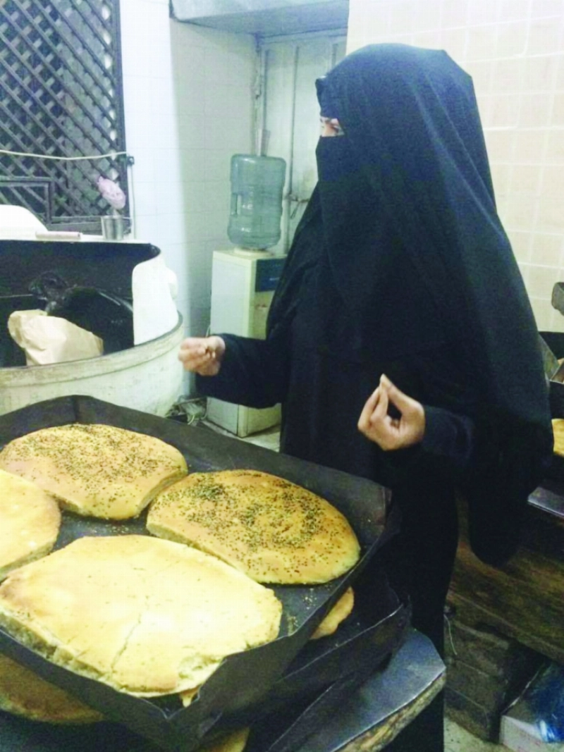 أم سيف تشرف بنفسها على إعداد الشريك (مكة)