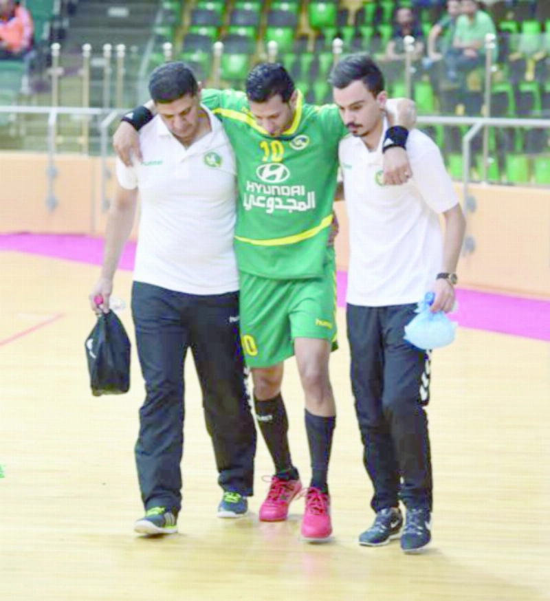 السيهاتي يغادر الملعب (مكة)