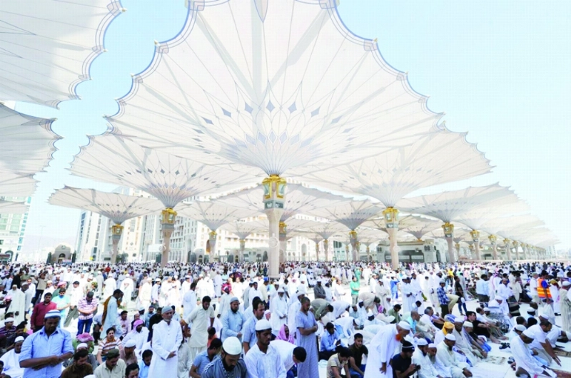 المصلون في المسجد النبوي (مكة)