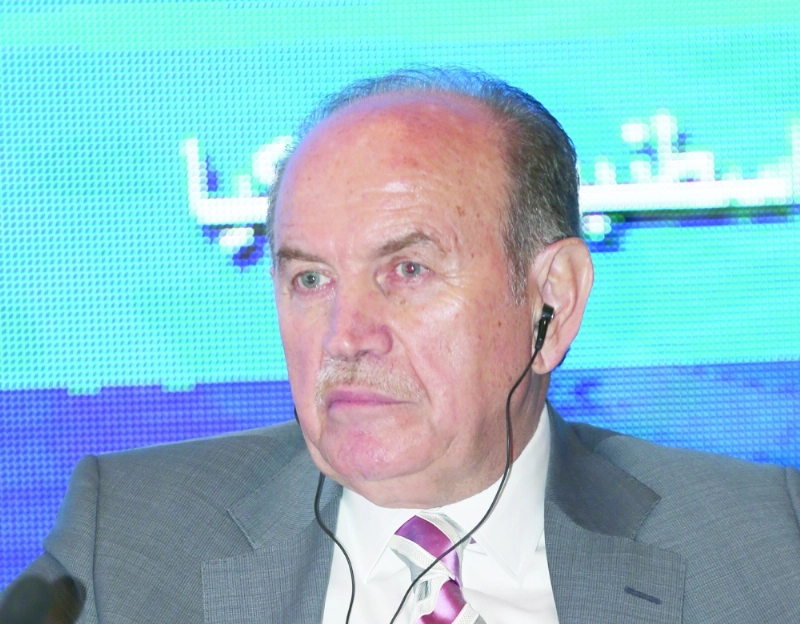 قادر توباس