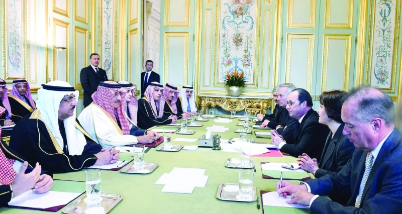الرئيس الفرنسي وولي العهد في جلسة مباحثات بباريس