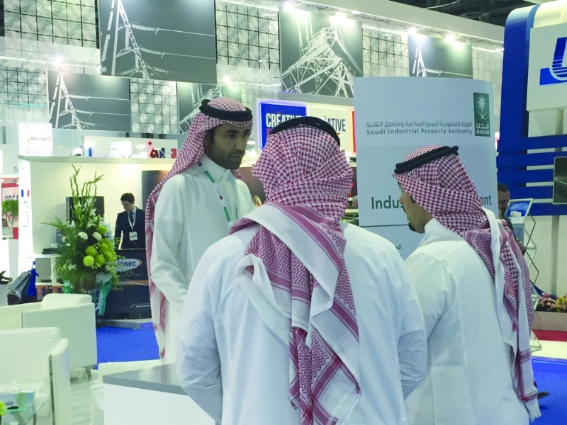 جانب من مشاركة مدن في معرض دبي (مكة)