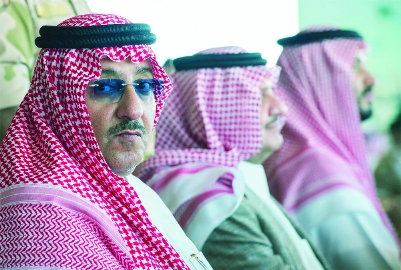 الأمير محمد بن نايف يشاهد مناورة رعد الشمال