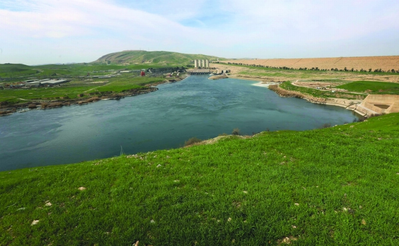 مشهد عام لسد الموصل على نهر الفرات (أ ف ب)