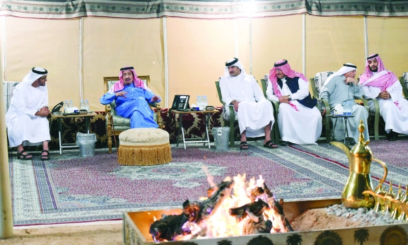 الملك سلمان بن عبدالعزيز وقادة دول مشاركة خلال حفل عشاء ولي العهد (واس)