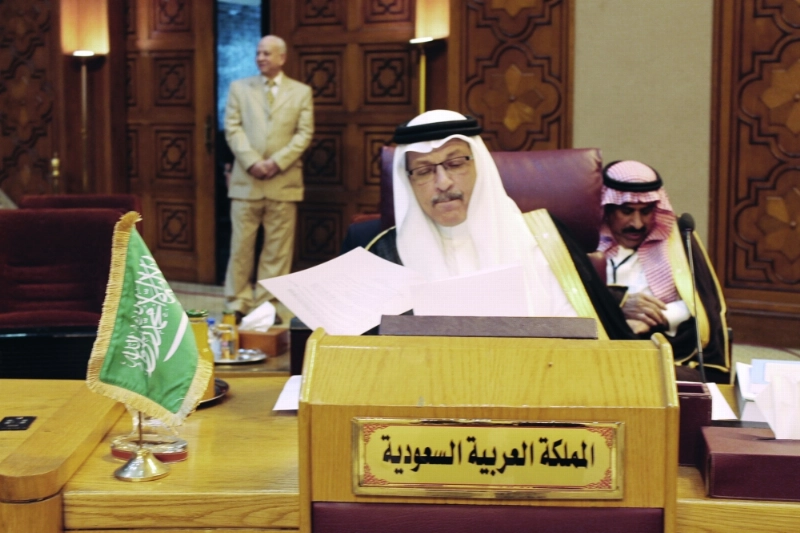 أحمد قطان في اجتماع الوزاري العربي بالقاهرة أمس (مكة)