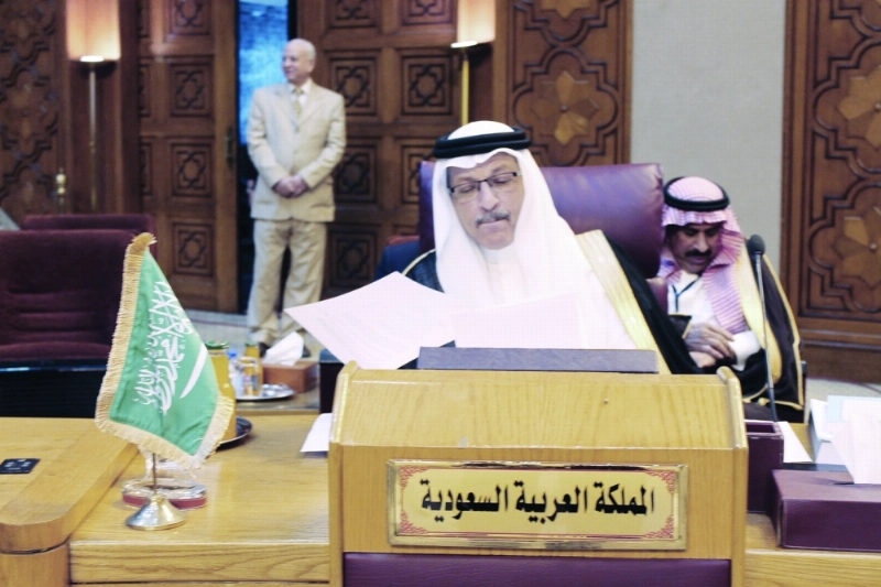 أحمد قطان رئيس وفد السعودية في الاجتماع الوزاري العربي أمس (مكة)