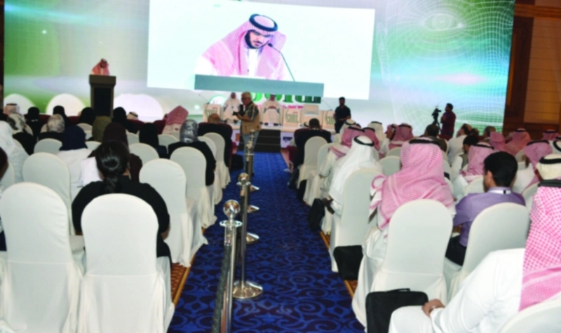 إحدى جلسات العمل بالمؤتمر (مكة)