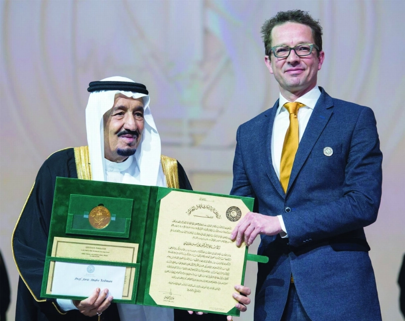 .. والطب ليورس فولتمان
