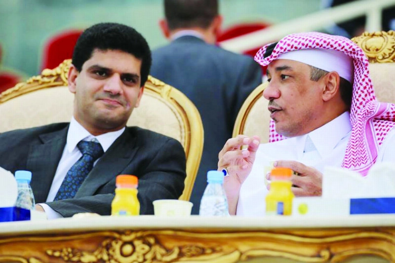 محمد برهان (يسار) وعبدالله المصيليخ (مكة)