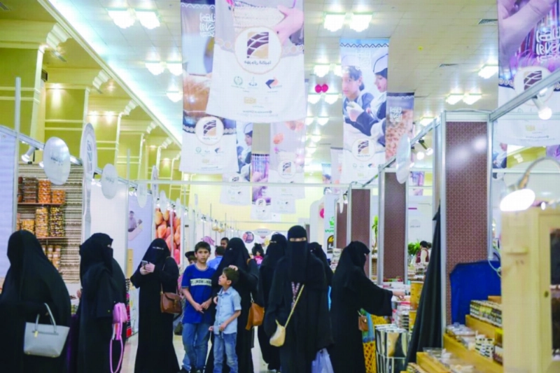 حضور كبير يشهده المهرجان يومياً (مكة)