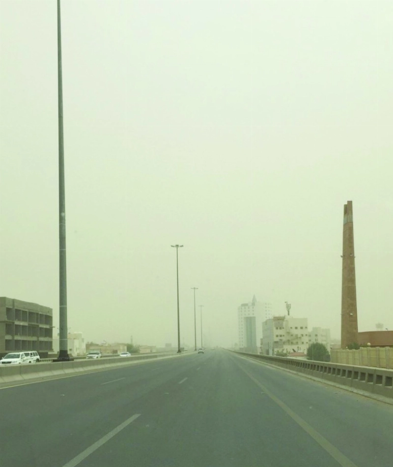 الغبار غطى بريدة ظهر أمس (مكة)