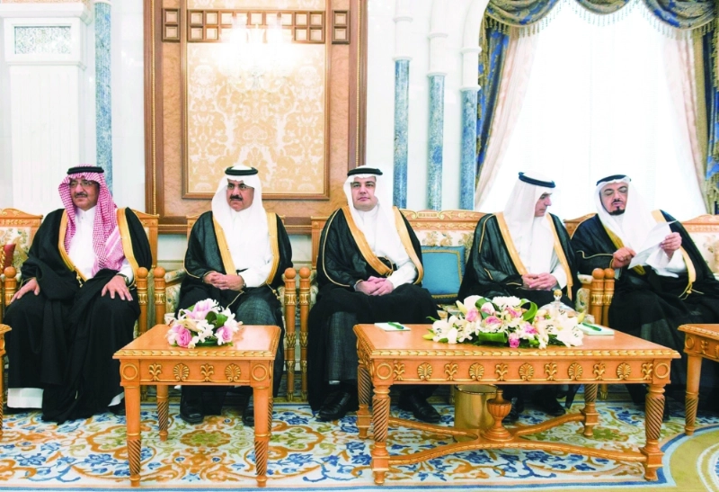 الأمير محمد بن نايف ومساعد العيبان وعادل الطريفي وعادل الجبير ومحمد الجفري خلال اللقاء