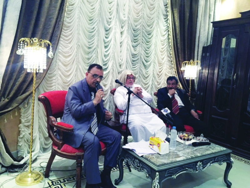 أحمد باديب في أسبوعية عبدالمحسن القحطاني (مكة)