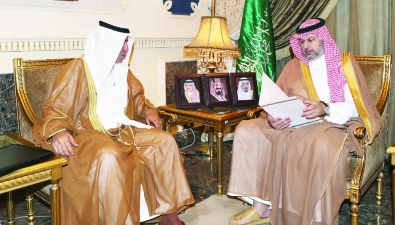 عبدالله بن مساعد خلال استقباله قناعي (واس)