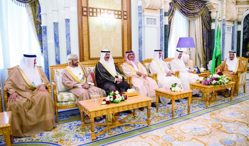 .. ولدى استقباله وزراء الداخلية الخليجيين في مكتبه بقصر اليمامة أمس (واس)