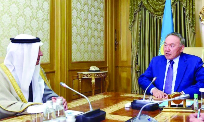 الرئيس الكازاخستاني مستقبلا عادل الجبير (واس)