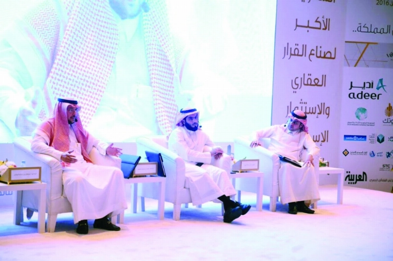 المعمر يتحدث خلال الورشة (مكة)