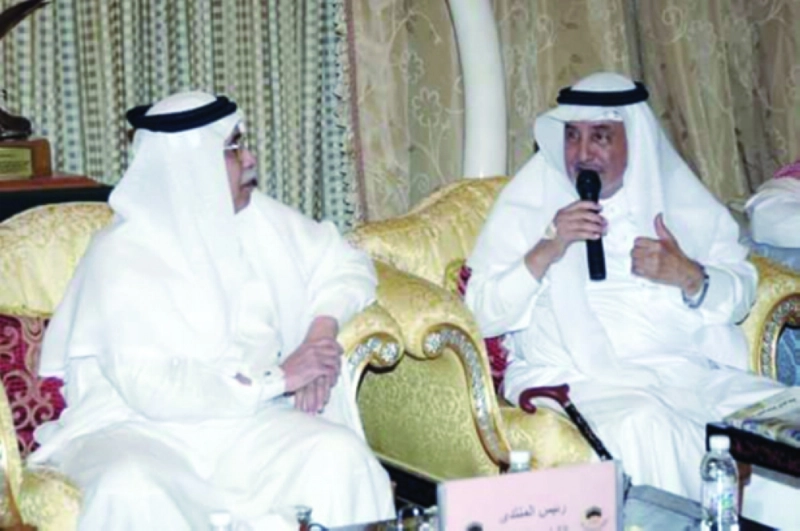 ضيوف المنتدى يتحاورون (عبدالله الشنقيطي)