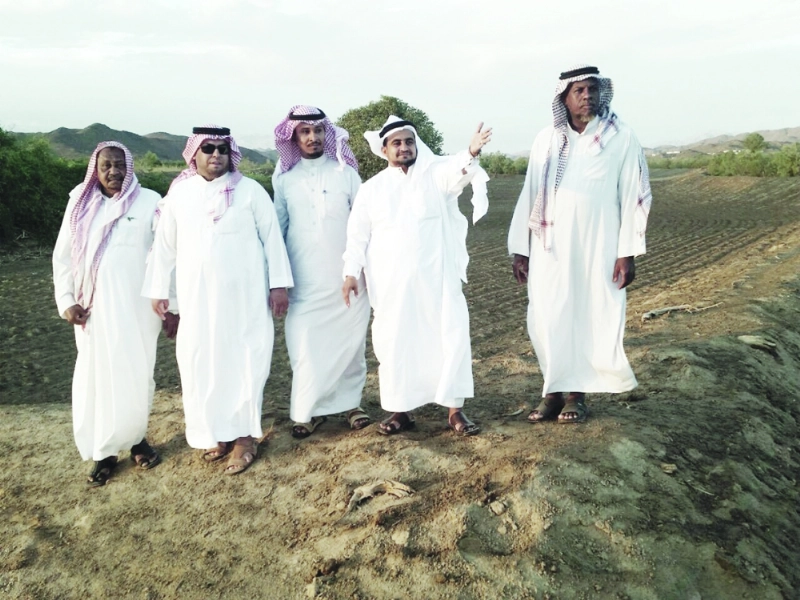 أعضاء في مجلس بلدي المظيلف يقفون على مطالب أهالي البنان أخيرا (مكة)