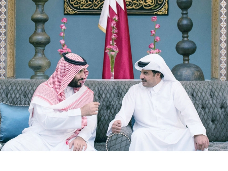 ويتبادلان الحديث خلال الاجتماع (واس)