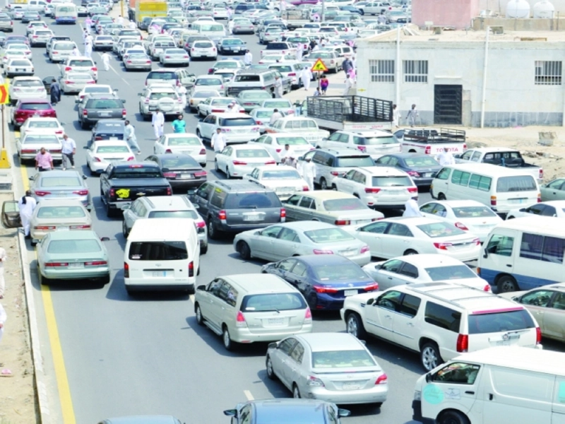 زحام مروري في شارع بالعاصمة المقدسة (عبدالمحسن دومان)