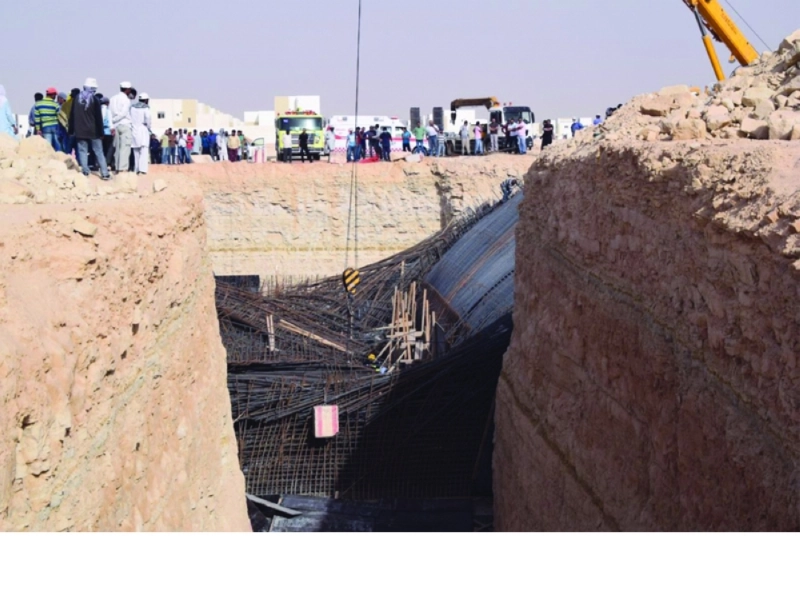 الخزان عقب انهياره أمس (مكة)
