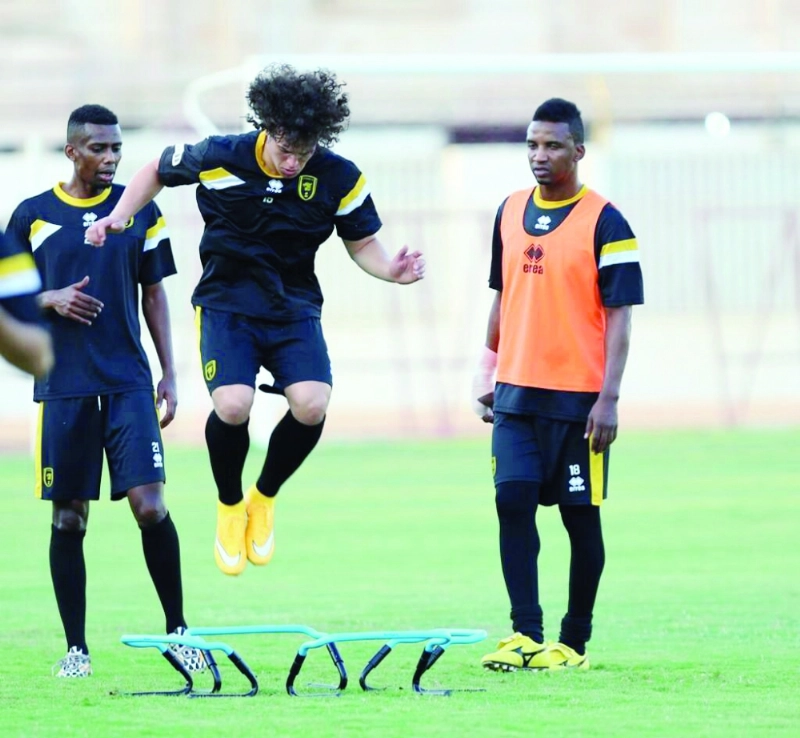 نور وباجندوح في تدريب سابق للاتحاد (مكة)