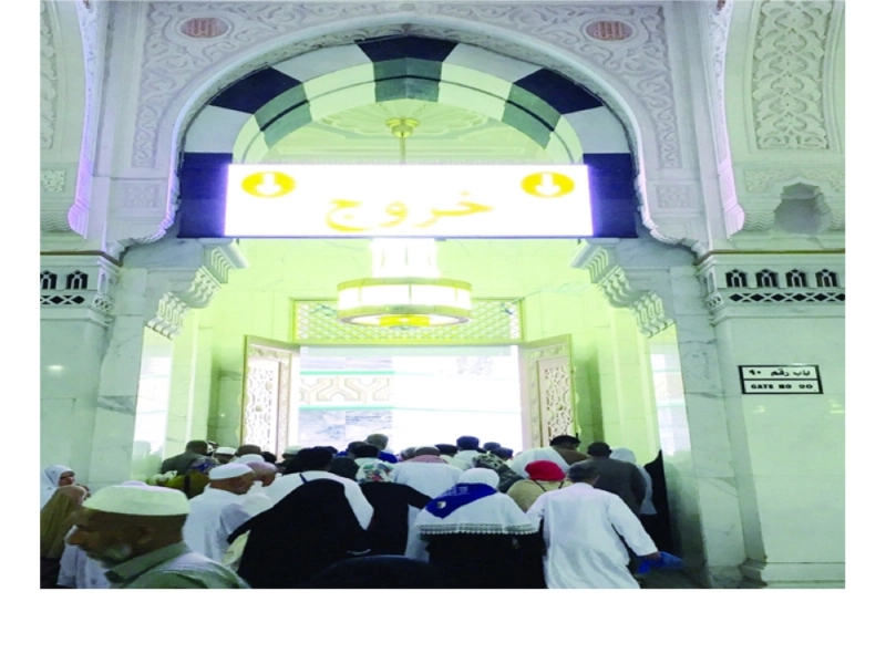 لوحات الكترونية لإرشاد المعتمرين (ياسر بخش)