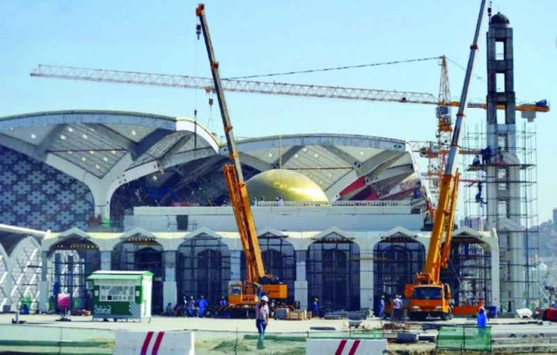 إحدى مراحل العمل في مشروع قطار الحرمين (مكة)
