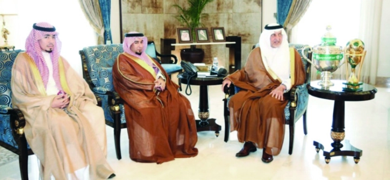 .. وخلال استقباله مساعد الزويهري وعبدالله بترجي