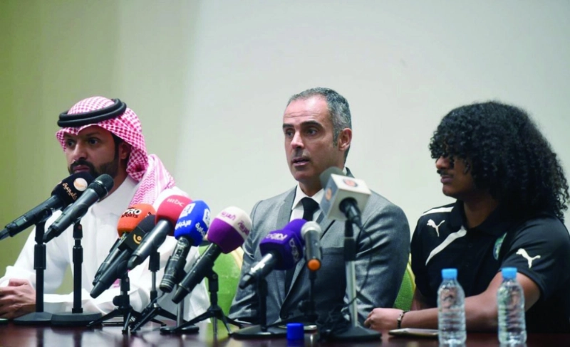 جوميز خلال المؤتمر الصحفي أمس (إعلامي الأهلي)
