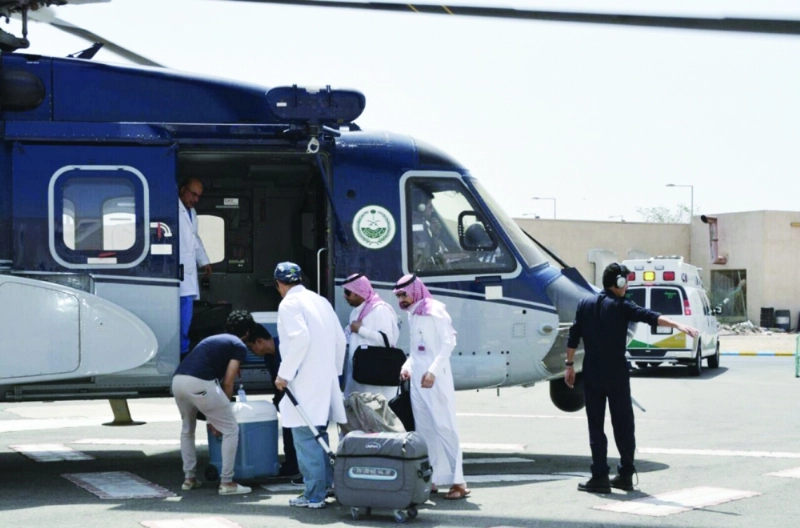 طائرة الأمن خلال نقل الأعضاء المتبرع بها (مكة)