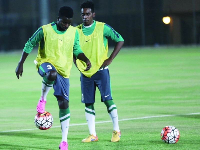 جانب من تدريبات منتخب الشباب (مكة)