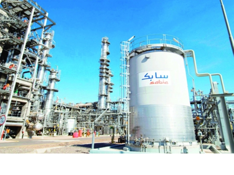 أحد مصانع سابك لإنتاج البتروكيماويات (مكة)