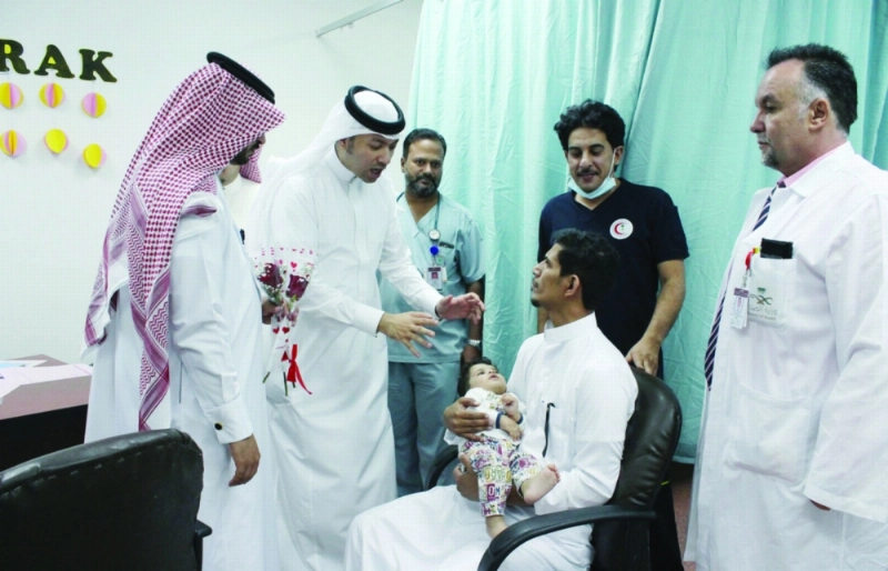 معايدة المرضى ومرافقيهم (مكة)