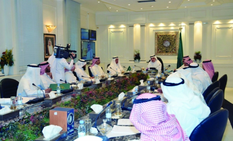 عادل الطريفي مترئسا الاجتماع (واس)