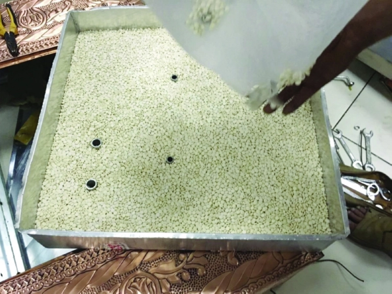 الحبوب المضبوطة داخل السخان الكهربائي (مكة)