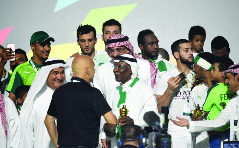 جروس ودع الأهلي ببطولتي الدوري وكأس الملك (مكة)