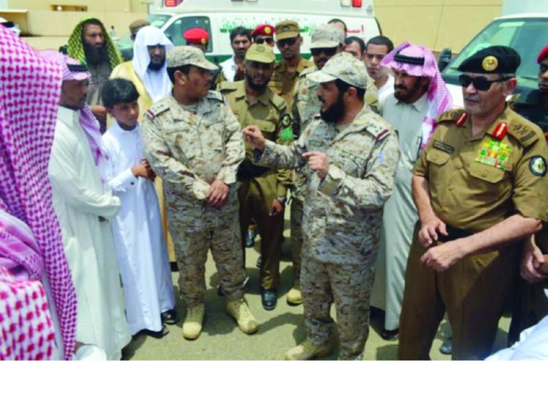 اللواء الدويسي يؤدي صلاة الميت على الشهداء بجازان (واس)